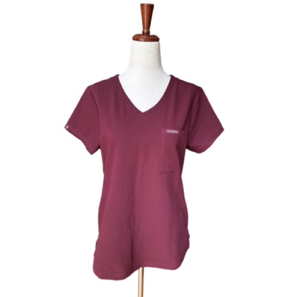NWT Jaanu “wine” 3 Pocket Women’s Scrub Top